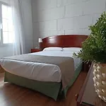 Boomerang Hotell 2*